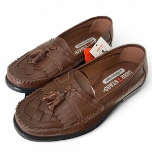 Men's 9.5M Deer Stags Tassel Loafers Herman Cognac Vega